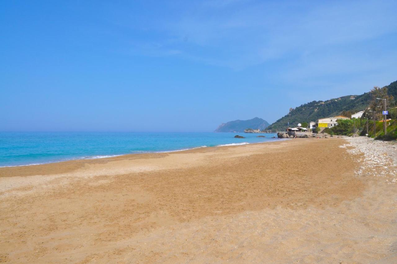 Natalia Apartment B With Panoramic Sea Views Of Agios Gordios Bay Eksteriør bilde