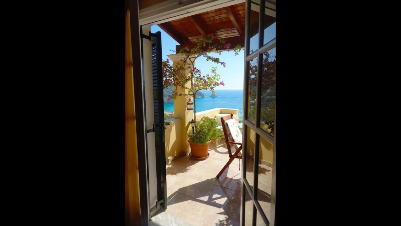 Natalia Apartment B With Panoramic Sea Views Of Agios Gordios Bay Eksteriør bilde