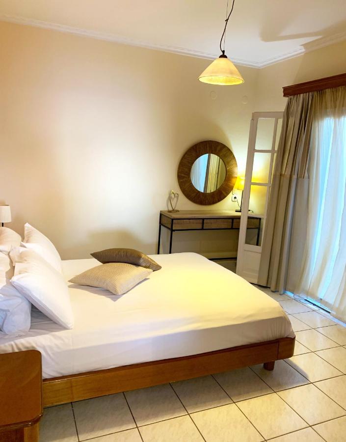 Natalia Apartment B With Panoramic Sea Views Of Agios Gordios Bay Eksteriør bilde