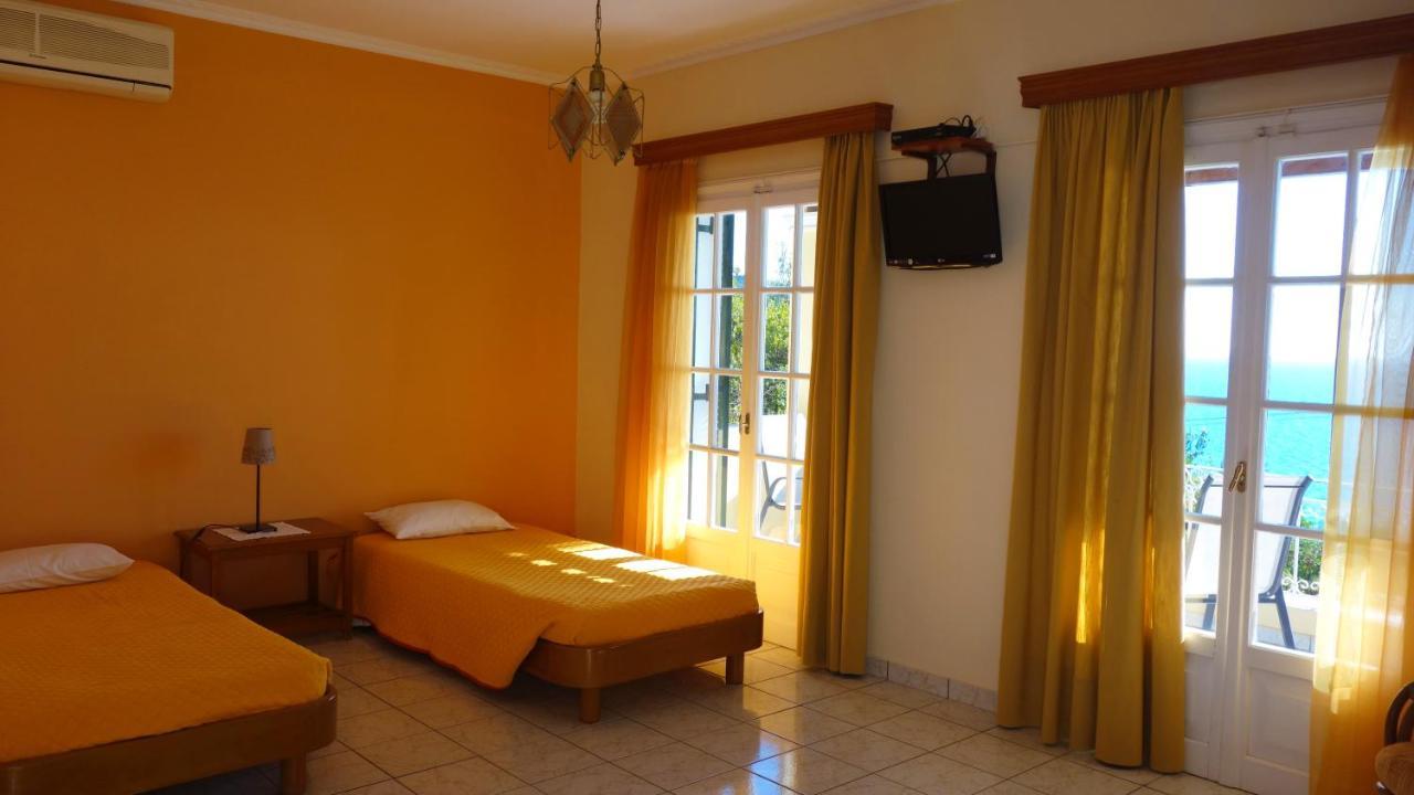 Natalia Apartment B With Panoramic Sea Views Of Agios Gordios Bay Eksteriør bilde