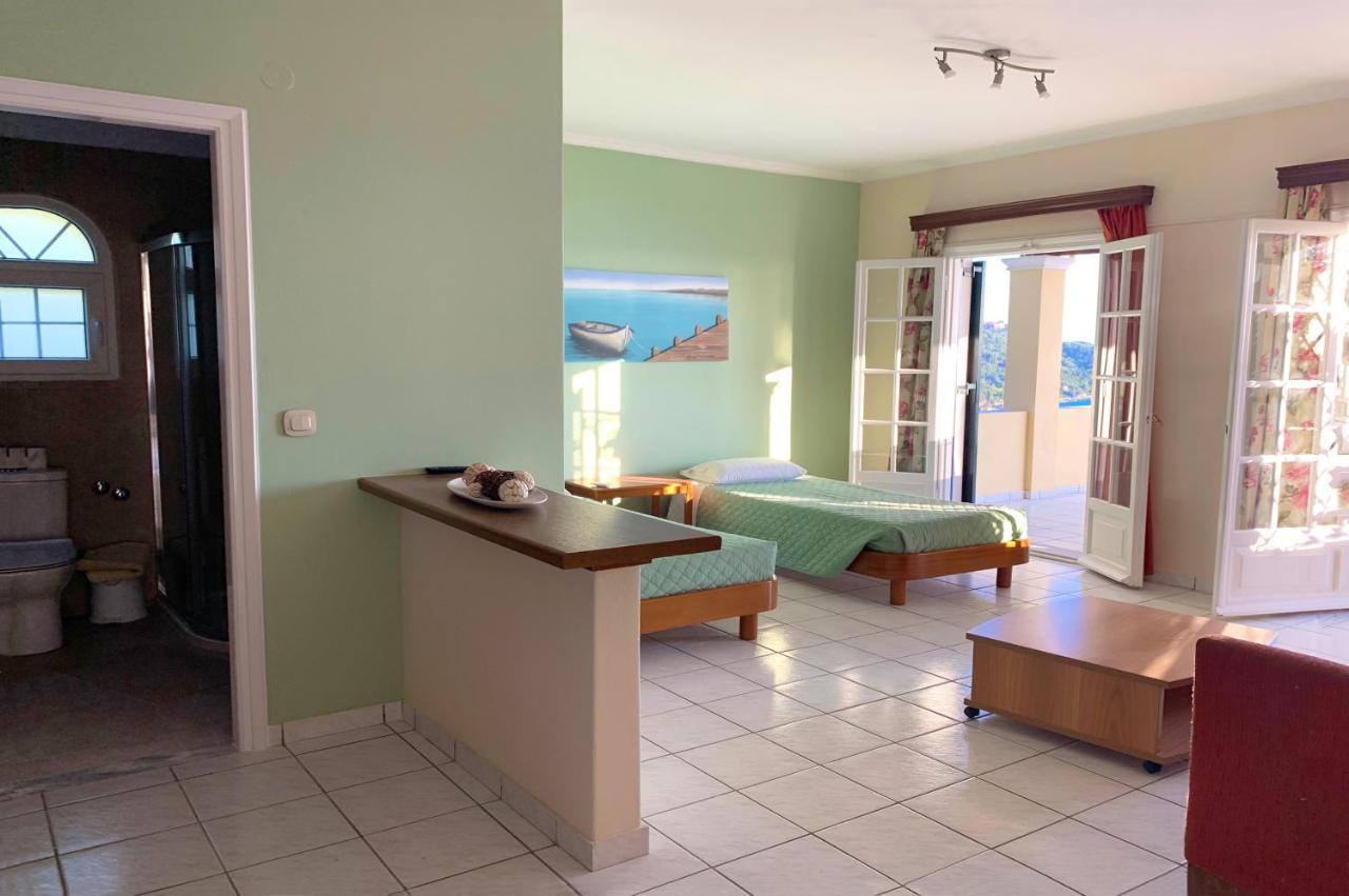 Natalia Apartment B With Panoramic Sea Views Of Agios Gordios Bay Eksteriør bilde