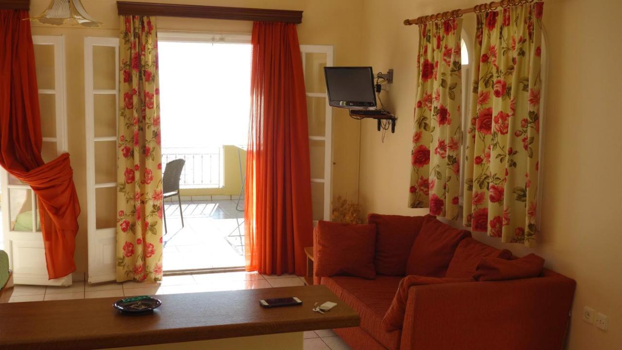 Natalia Apartment B With Panoramic Sea Views Of Agios Gordios Bay Eksteriør bilde
